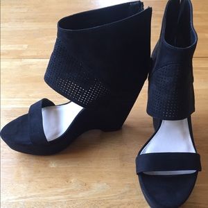 *MACY’S BRAND* Bar iii wedge heels
